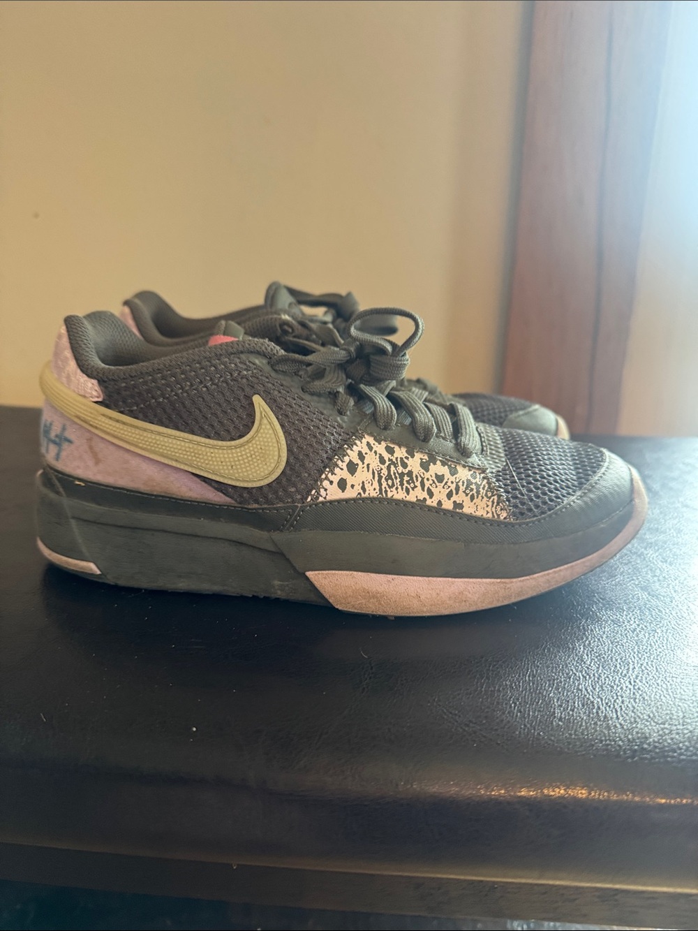 Nike Ja 1 basketball sneakers